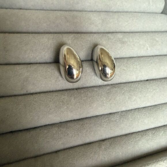 Barra Jewelry - Vintage Sterling Silver Barra Modernistic Dome Earrings